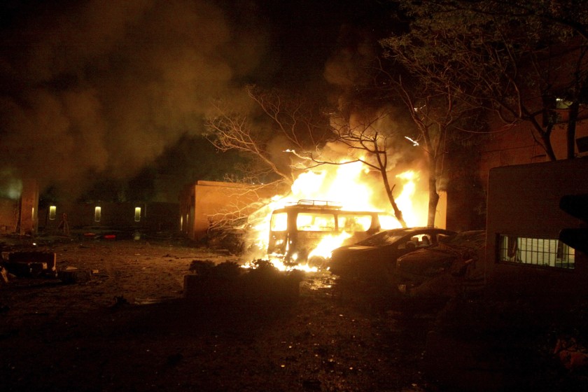 9 injured as blast hits hotel in SW Pakistan