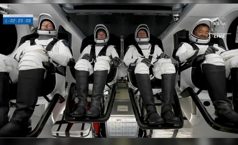 SpaceX rocketship launches 4 astronauts on Nasa mission to space station