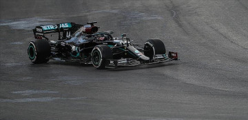 Hamilton wins Portuguese Grand Prix