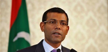 Former Maldives president hurt in blast outside home