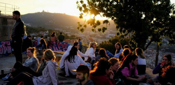 Spain expects as many as 45 mln foreign tourists this year, minister says