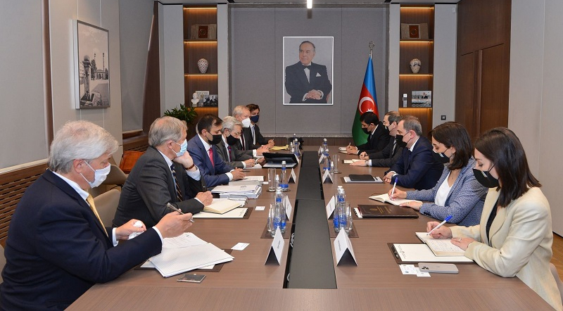 Azerbaijani foreign minister meets with delegation from Caspian Policy Center