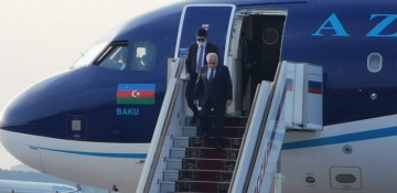 Azerbaijani prime minister embarks on official visit to Russia