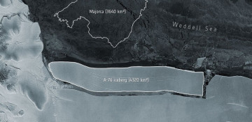 Huge iceberg, the world's largest, breaks off Antarctica