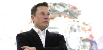 Tesla failed to stop Musk tweets, says regulator