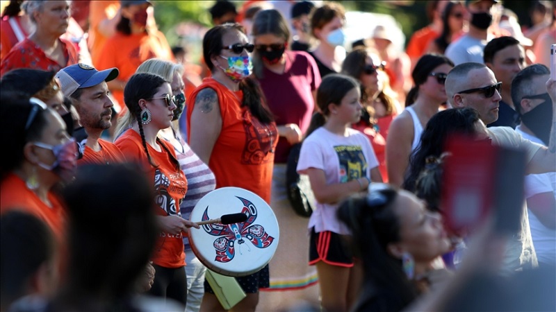 Canada demands papal apology for residential schools