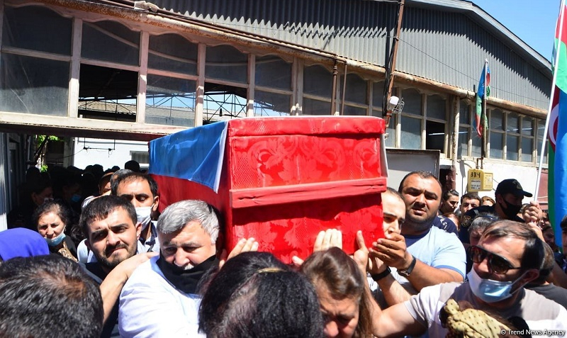 Baku hosts funeral ceremony for Azerbaijani martyr journalist (PHOTO)