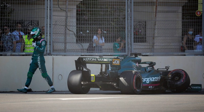 Drama as Stroll crashes out of qualifying in opening minutes in Azerbaijan