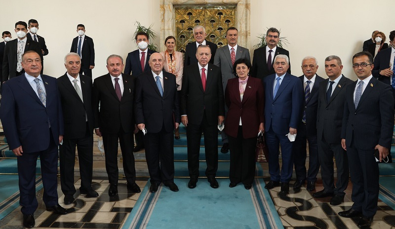 Turkish president meets Azerbaijani parliamentary delegation