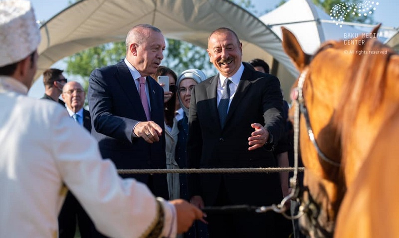 Karabakh horse “Zafar”, “Kharibulbul” composition presented to Turkish President Erdogan
