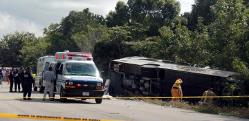 12 killed in Mexico bus crash