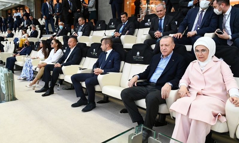 Azerbaijani, Turkish presidents watch Turkey vs Wales football match (PHOTO)