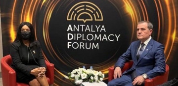 Azerbaijani FM meets with Minister of Foreign Affairs and Communities of Guinea-Bissau (PHOTO)