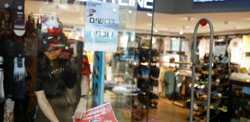 Israel reimposes mask rule after COVID-19 outbreaks in schools