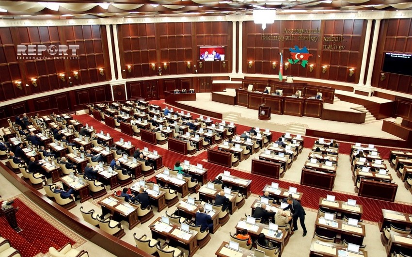 Azerbaijani parliament adopts new draft law on energy efficiency