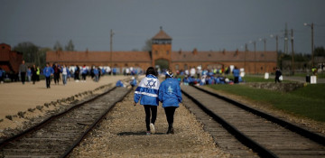 Poland, Israel summon envoys in WWII restitution row