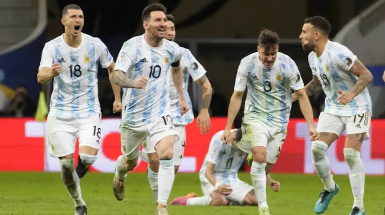 Argentina into Copa America final after goalie Martinez heroics
