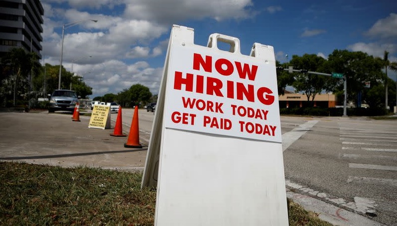 U.S. jobless claims unexpectedly rise, overall trend points lower