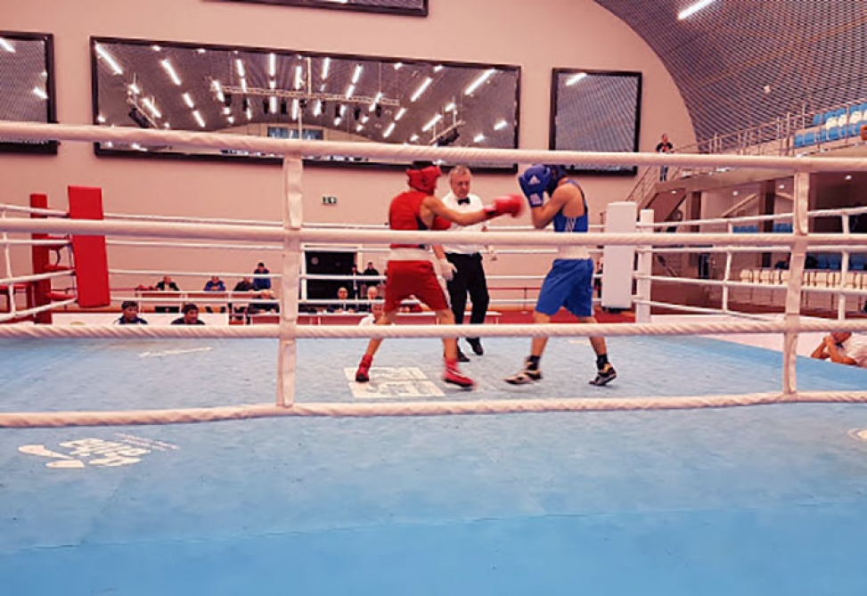 Azerbaijani boxer advances to semifinal of European Championships