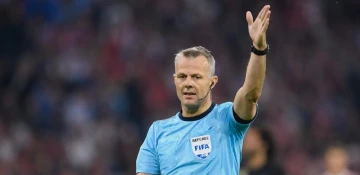 Björn Kuipers to referee UEFA EURO 2020 final