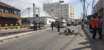 At least 8 killed in Mogadishu by suicide bomb targeting government convoy