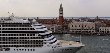 Italy bans cruise liners from Venice