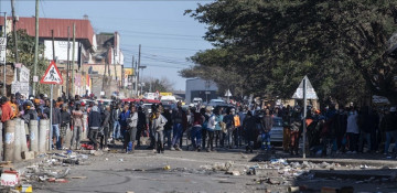 Death toll at 117 in South Africa from pro-Zuma protests