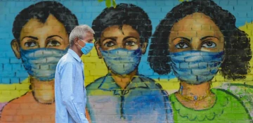 Indian gov't warns of COVID-19 3rd wave, says next 100 days crucial