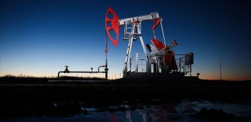 Oil falls $1 after OPEC+ agreement on boosting supply