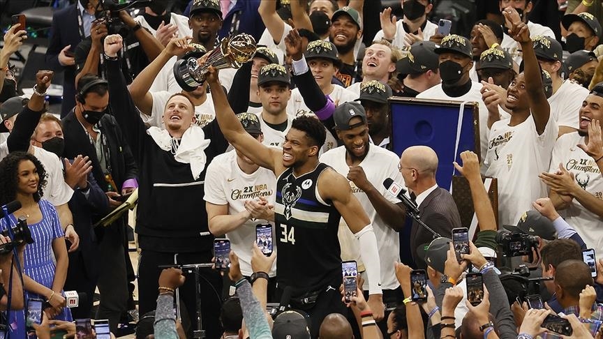 Milwaukee Bucks win NBA Finals to end 50-year title drought
