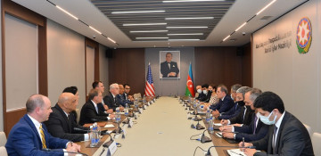 Azerbaijani FM receives delegation led by Governor of US State of Oklahoma (PHOTO)