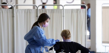 Vaccinated EU, US travelers set to skip England quarantine