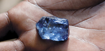 80 kg blue sapphire unearthed from Sri Lanka's gem mine
