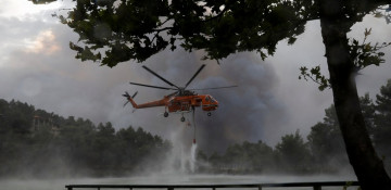 Severe forest fires in Greece prompt mass evacuations
