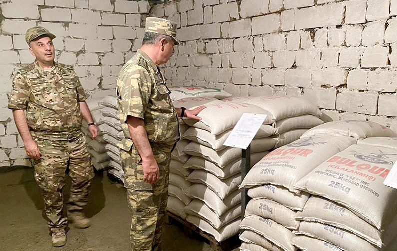 Minister Zakir Hasanov inspects readiness of new warehouses in the liberated territories for the winter period (VIDEO)