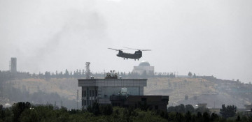 US temporarily suspends evacuations at Kabul airport to clear airfield