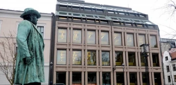 Norway wealth fund should push firms to cut emissions to nil by 2050, says panel