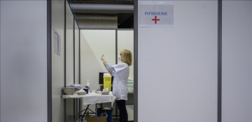 France likely to offer COVID-19 booster shot in September