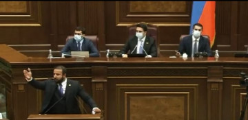 Mass brawl in Armenian parliament: MPs throw bottles at each other (VIDEO)