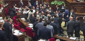 Analyst on scuffles in the Armenian parliament: First of all it means that the state life in the country is turning to the dead end