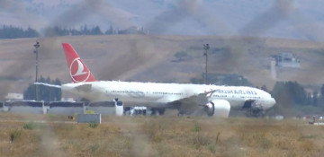 Evacuated Turkish troops land in Ankara from Afghanistan