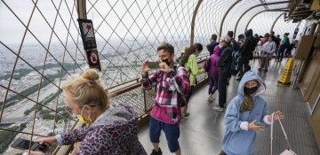 EU recommends member states restrict travel from U.S., tourism impacts seen as minimal