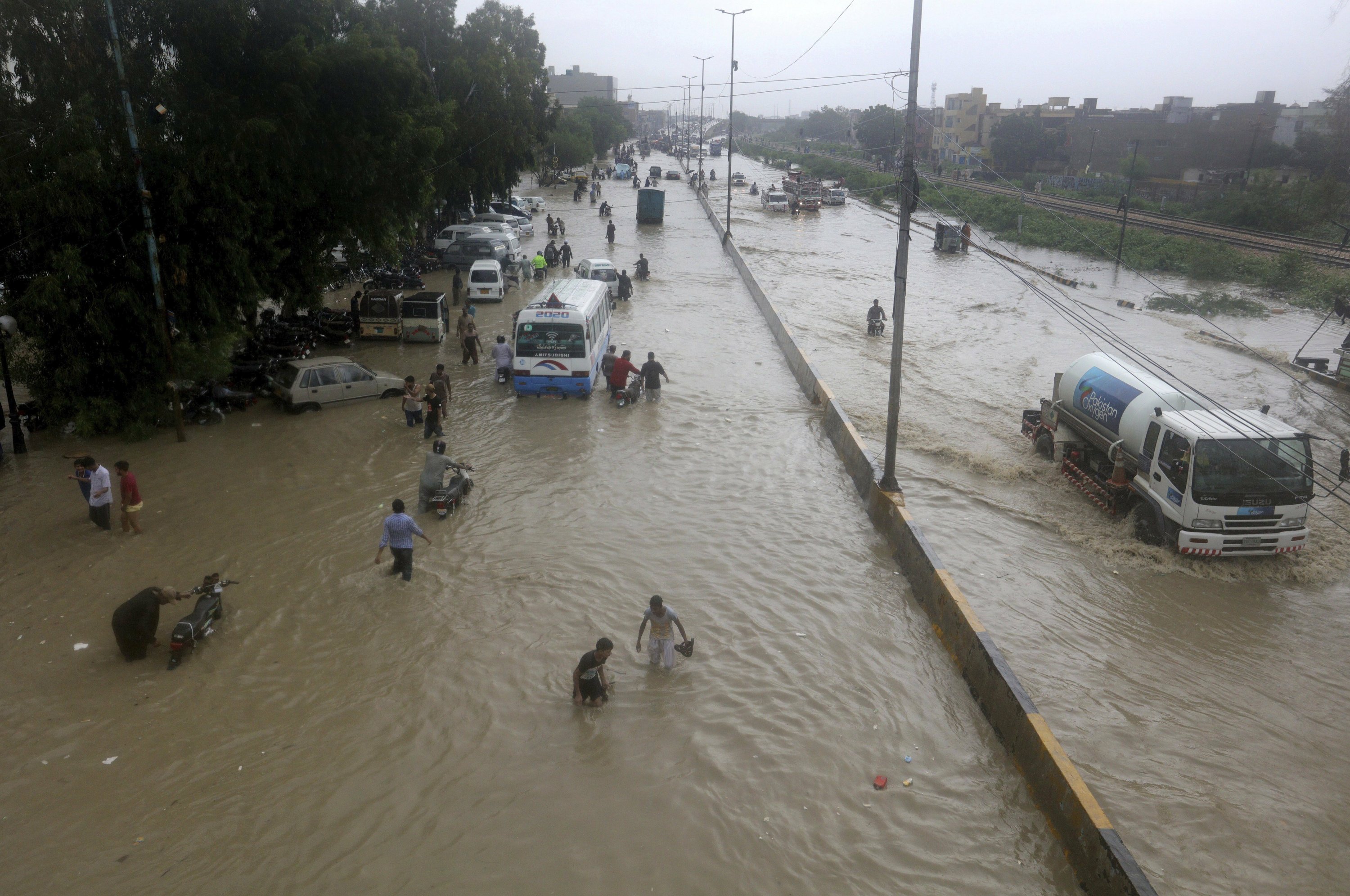 Azerbaijan extends condolences to Pakistan over deadly monsoon rains