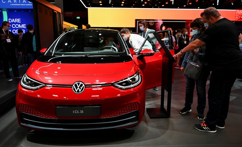 Volkswagen invests $82M in new lab for battery development