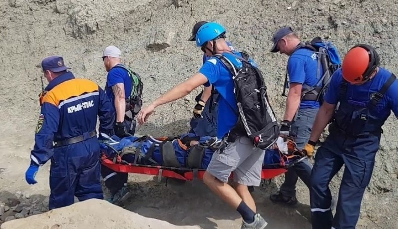 Rescuers reach tourists caught in glacier collapse in North Caucasus