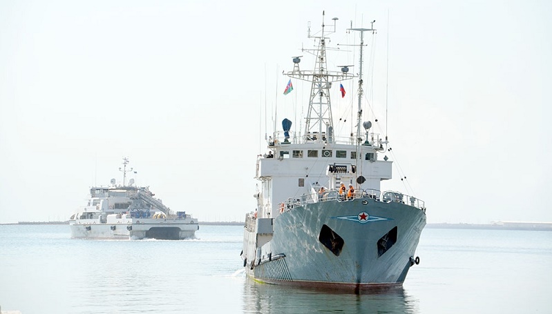 Russian Caspian Flotilla's warships arrive in Baku (PHOTO)
