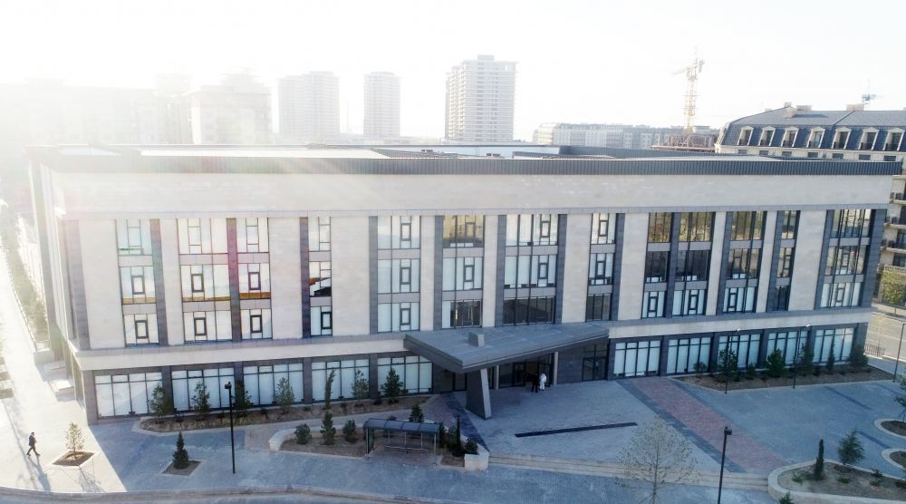 Azerbaijani president and first lady inagurate new building of Baku European Lyceum