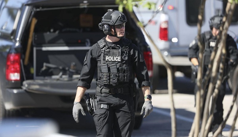 Tennessee supermarket shooting leaves 2 dead, including gunman, 12 injured