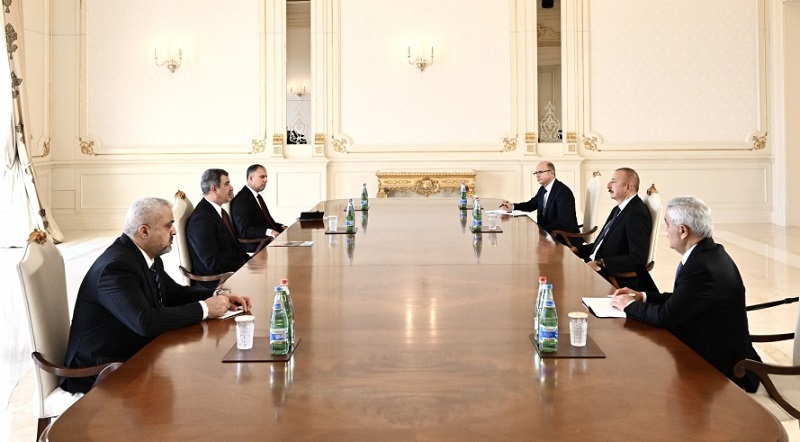 Azerbaijani president receives Iraqi oil minister