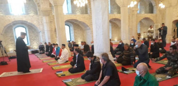 Azerbaijan's mosques, churches, synagogues honor memory of martyrs (PHOTO)